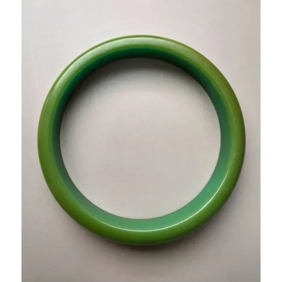Vintage Olive Green Bakelite Bangle Bracelet 8" - TESTED - Picture 5 of 7